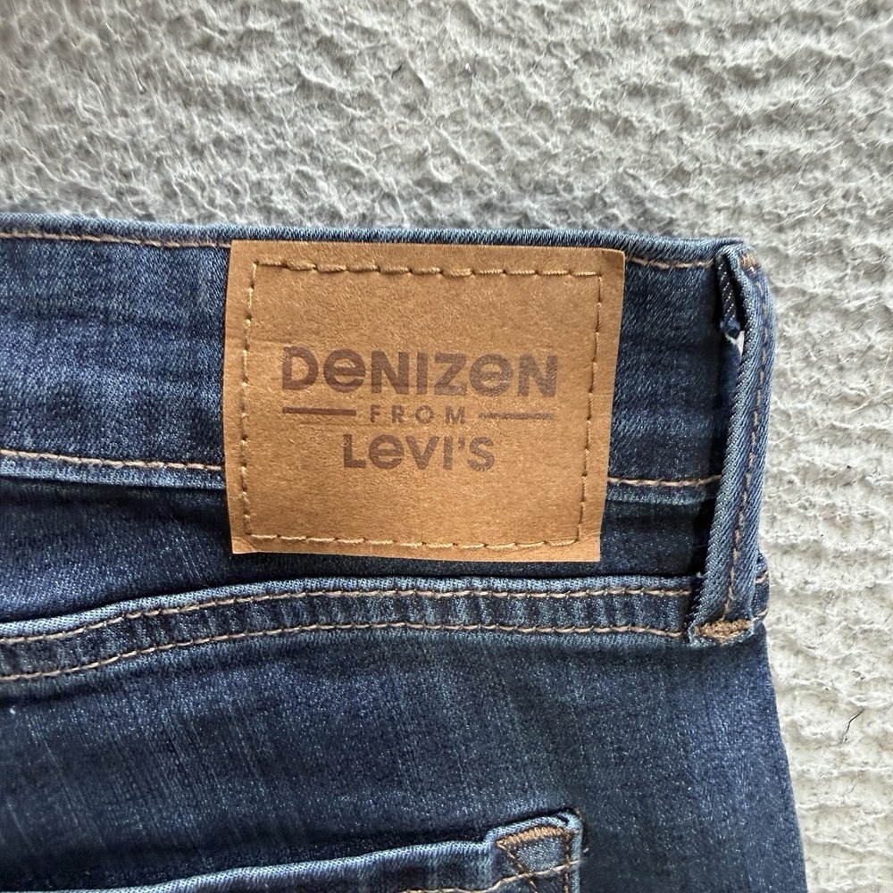 Levis Denizens Shorts Womens 12 Blue Denim Bermuda Cuffed Stretch Whiskered - Picture 7 of 11